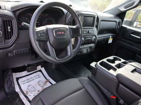 New 2025 GMC Sierra 3500 Pro w/ Convenience Package RWD image 9