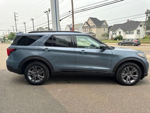 New 2026 Ford Explorer Active w/ Active Comfort Package AWD/4WD image 5