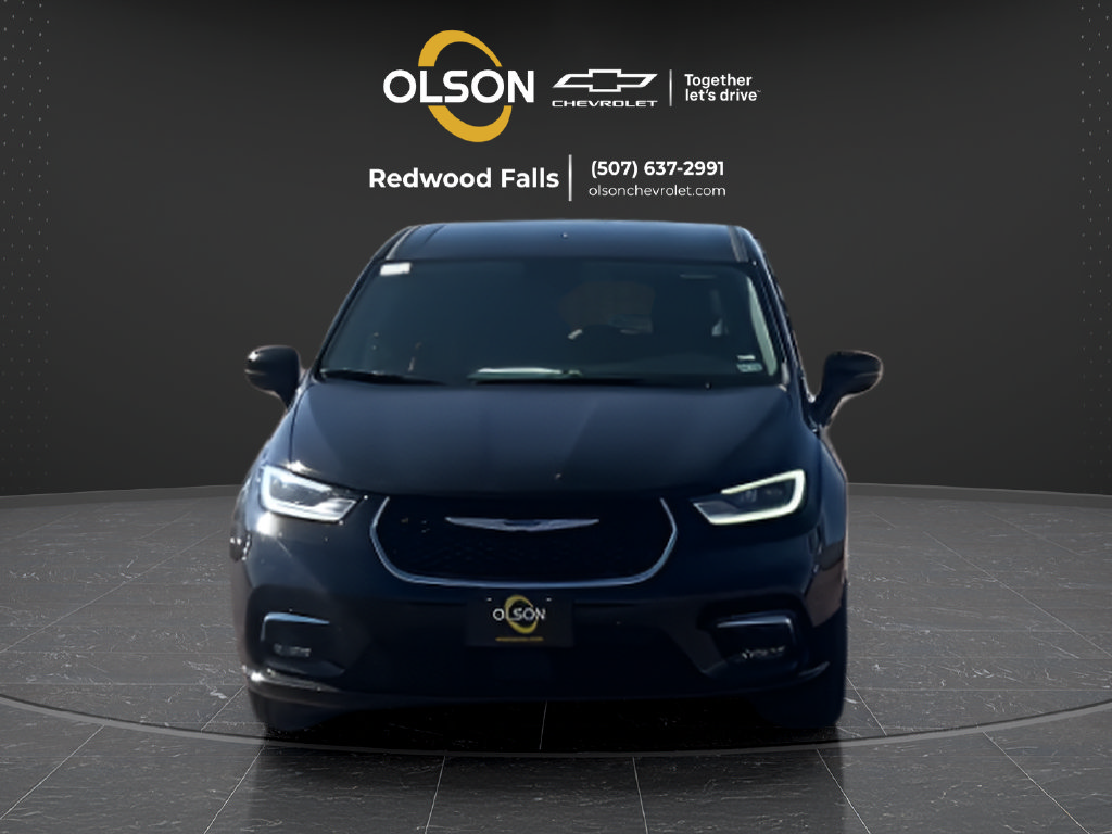 Used 2024 Chrysler Pacifica Touring-L FWD image 8