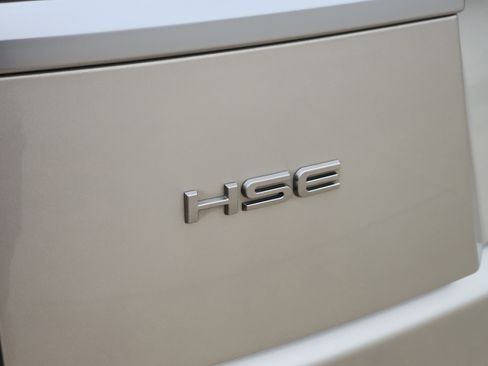 Used 2019 Land Rover Range Rover HSE image 11