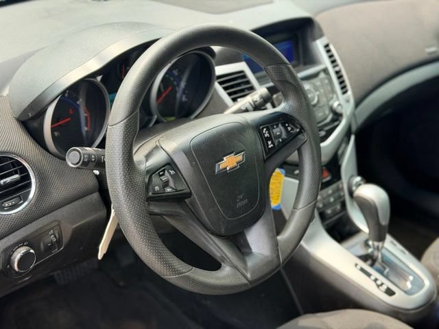 Used 2016 Chevrolet Cruze LT FWD image 7