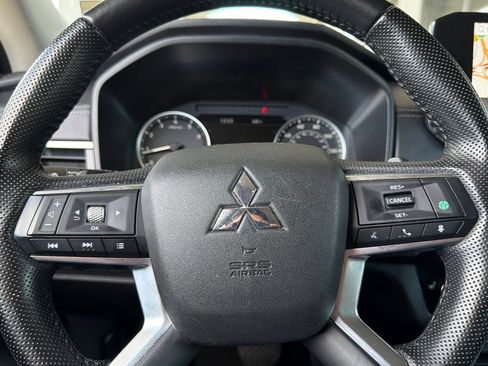 Used 2024 Mitsubishi Outlander SE FWD image 27