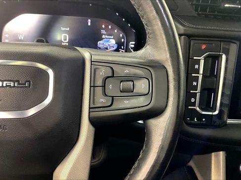 Used 2023 GMC Yukon Denali w/ Denali Reserve Package RWD image 24