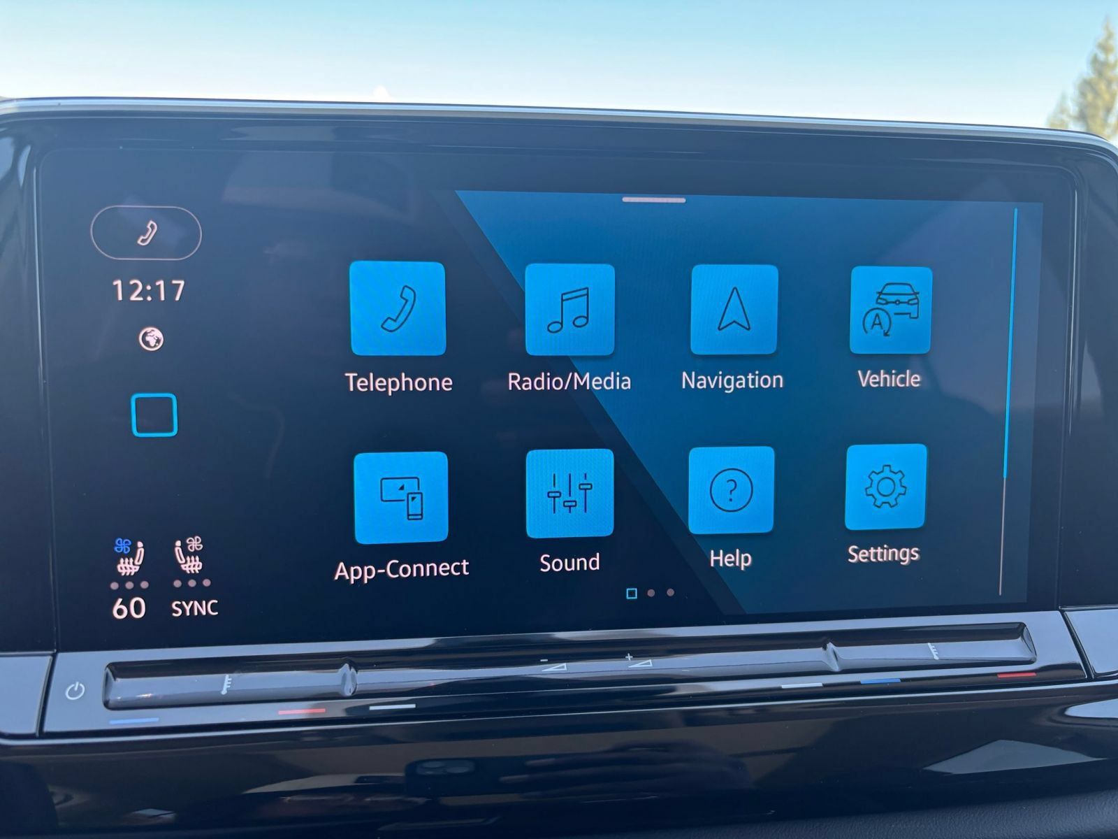Used 2026 Volkswagen Atlas SE FWD image 19