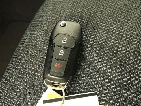 New 2026 Ford Maverick XL image 19