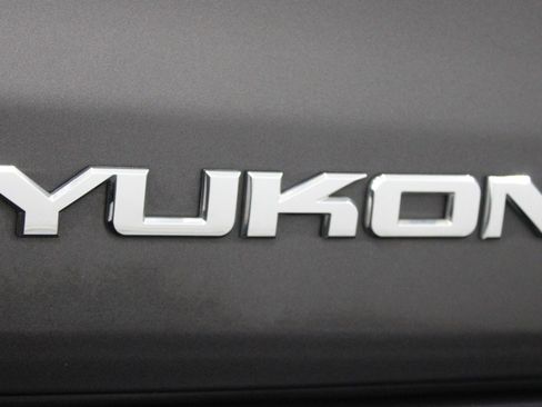 Used 2017 GMC Yukon Denali w/ Open Road Package AWD/4WD image 43