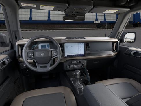 New 2024 Ford Bronco Wildtrak image 9