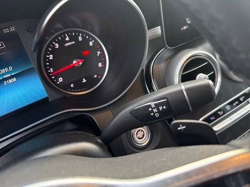 Used 2021 Mercedes-Benz GLC 300 4MATIC image 28