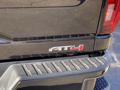 Used 2022 GMC Sierra 2500 AT4 image 5