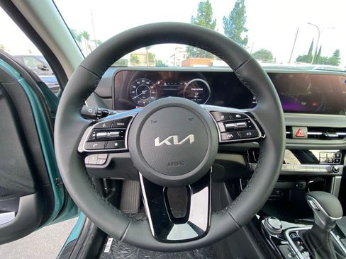 New 2026 Kia Seltos EX image 16