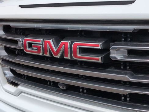 Used 2020 GMC Sierra 1500 AT4 w/ AT4 Premium Package AWD/4WD image 12