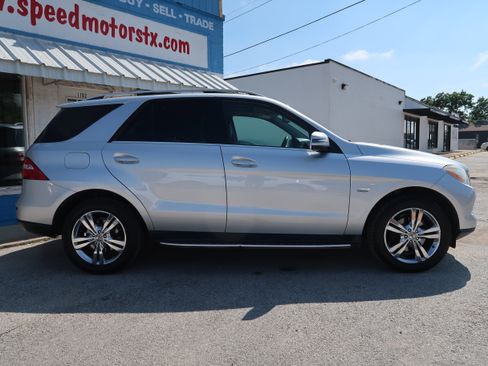 Used 2012 Mercedes-Benz ML 350 4MATIC image 4