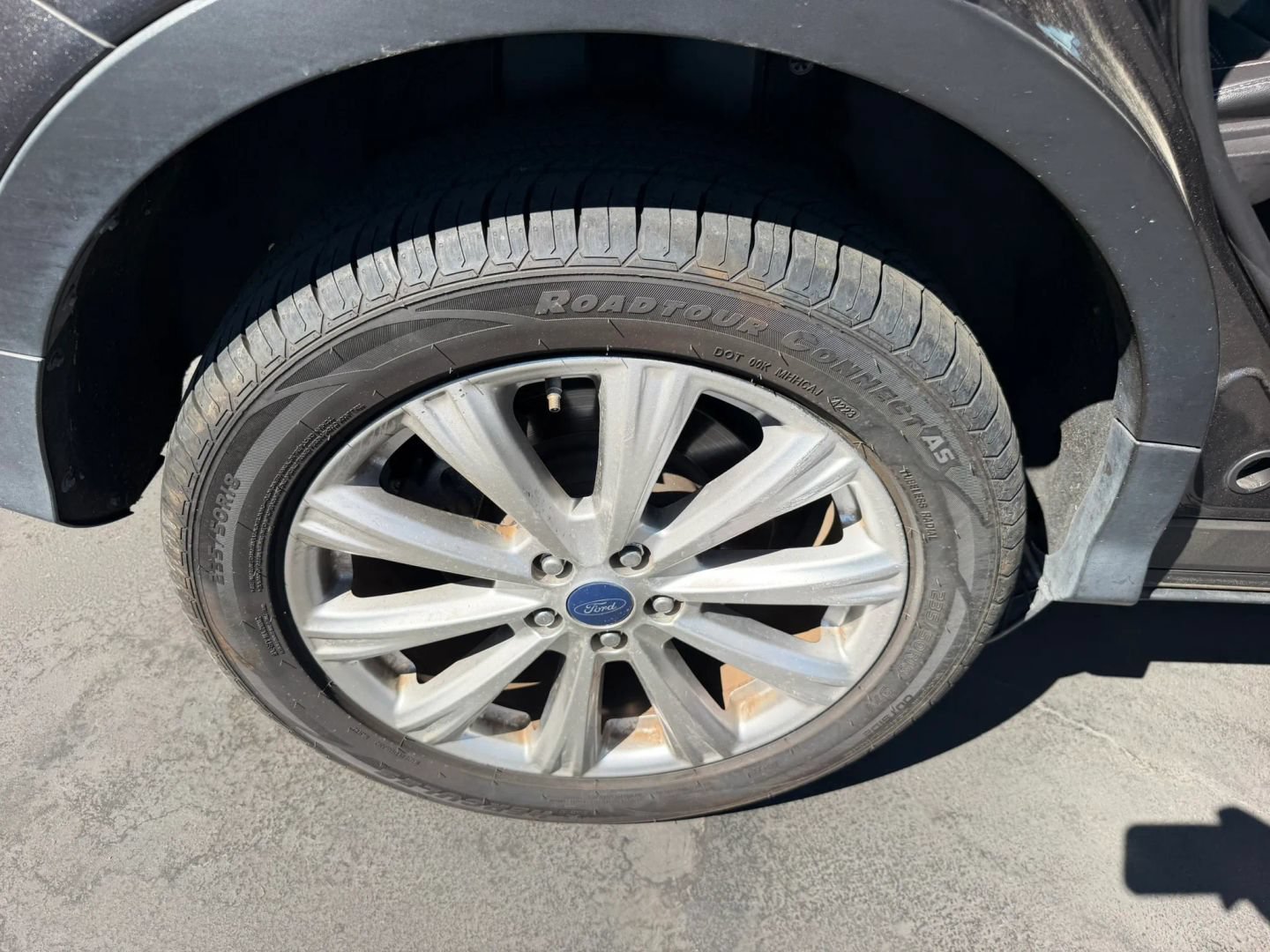 Used 2017 Ford Escape Titanium FWD image 27
