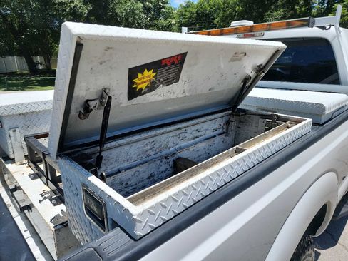 Used 2015 Ford F250 XL w/ Power Equipment Group RWD image 11
