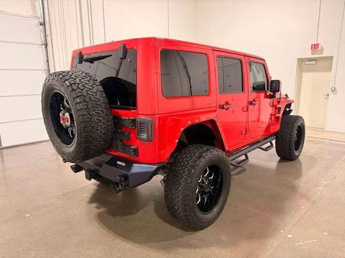 Used 2016 Jeep Wrangler Unlimited Sahara w/ Connectivity Group image 5