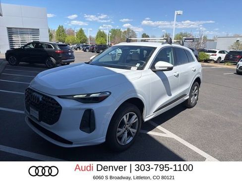 Used 2025 Audi Q5 Premium w/ Convenience Package image 1