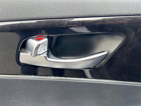 Used 2016 Kia Sorento LX w/ LX Convenience Package image 11