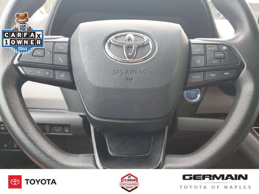 Used 2024 Toyota Sienna LE FWD image 25
