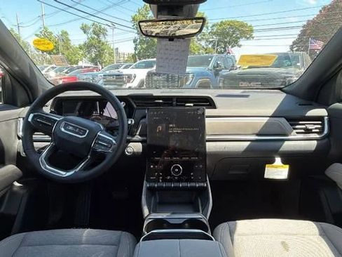 New 2026 GMC Terrain Elevation w/ Technology Package II AWD/4WD image 19