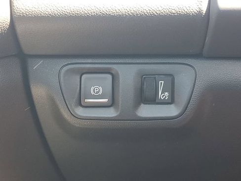 Certified 2023 GMC Acadia SLE w/ Driver Convenience Package FWD image 20
