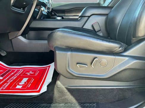 Used 2019 Ford Expedition Limited image 10