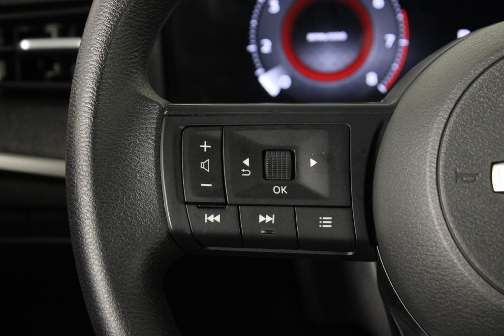 Certified 2026 Nissan Kicks SV FWD image 25