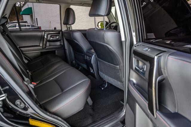 Used 2022 Toyota 4Runner TRD Off-Road Premium w/ Moonroof Package AWD/4WD image 46