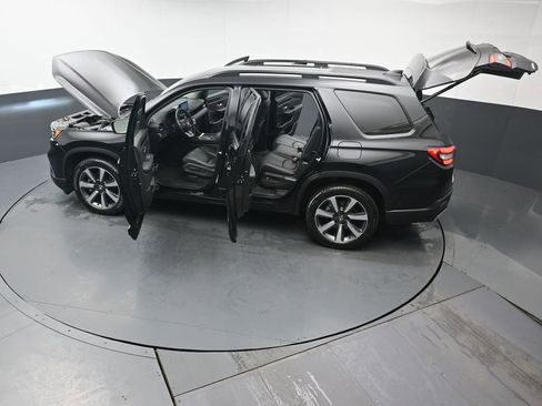 Certified 2023 Honda Pilot Elite image 48