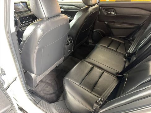 Used 2024 Nissan Rogue SL FWD image 30