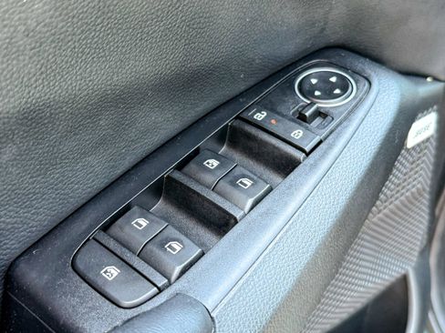 Certified 2024 Kia Seltos SX w/ SX Sunroof Package AWD/4WD image 17
