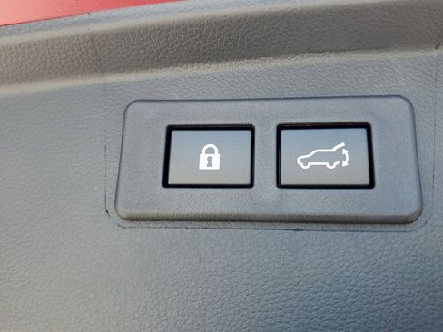 Used 2025 Subaru Outback Premium AWD/4WD image 27