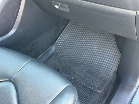 Used 2022 Toyota Highlander XLE FWD image 22