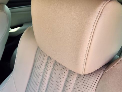 Used 2021 Honda Accord Touring image 15