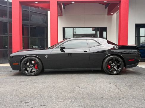 Used 2019 Dodge Challenger SRT Hellcat w/ Laguna Leather Package RWD image 8