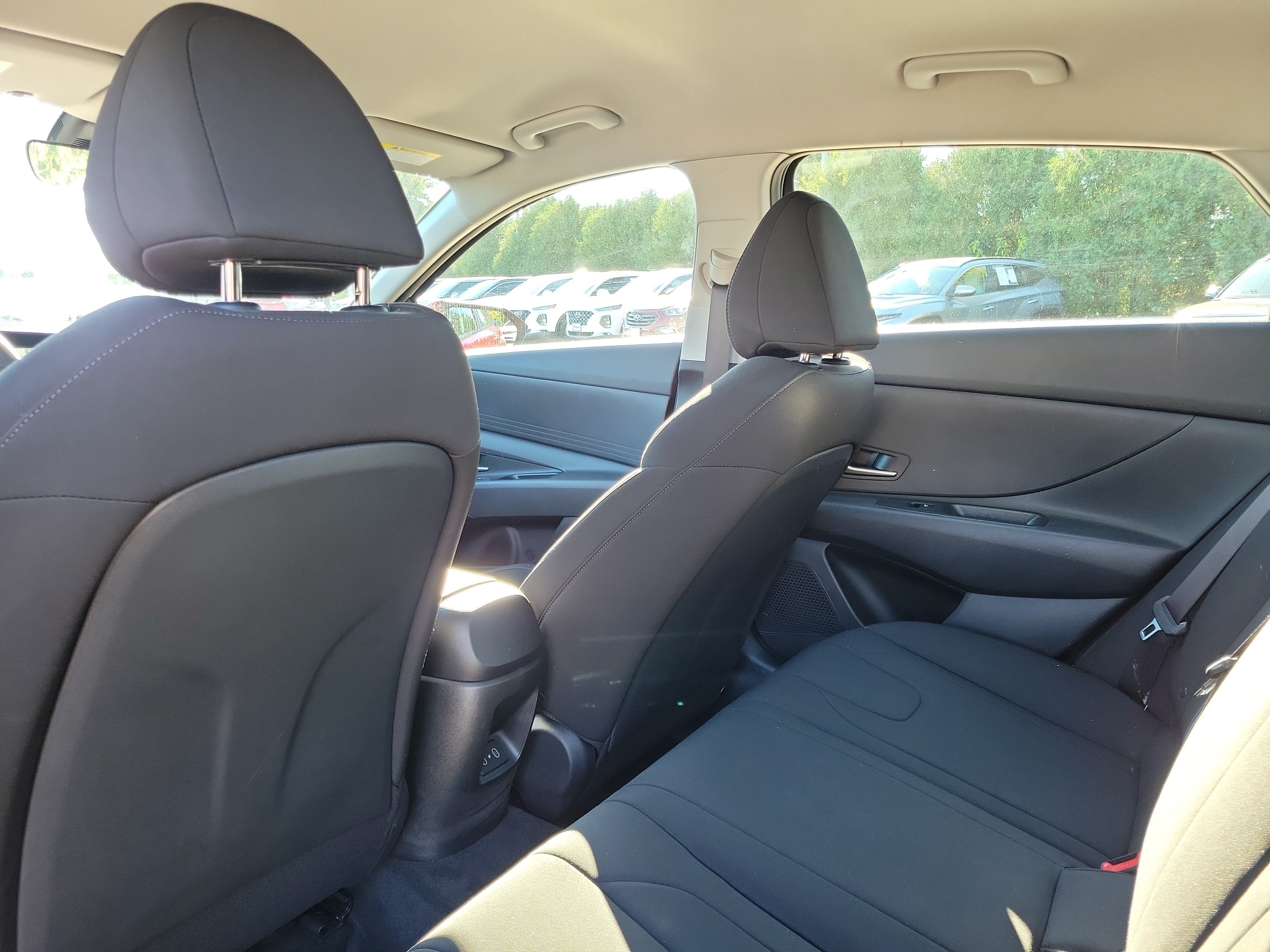 Used 2024 Hyundai Elantra SEL FWD image 14