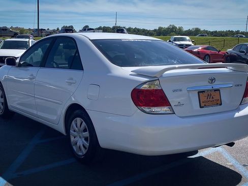 Used 2006 Toyota Camry FWD image 18