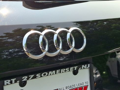 Used 2024 Audi Q3 2.0T Premium image 30