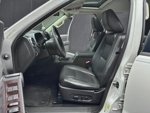 Used 2010 Ford Explorer Limited AWD/4WD image 26