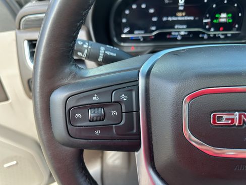 Used 2023 GMC Yukon XL SLT RWD image 25