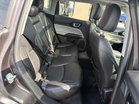Used 2022 Jeep Compass Limited w/ Sun and Sound Group AWD/4WD image 15
