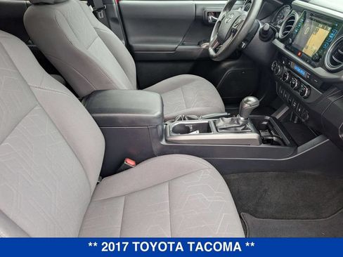Used 2017 Toyota Tacoma TRD Off-Road AWD/4WD image 30
