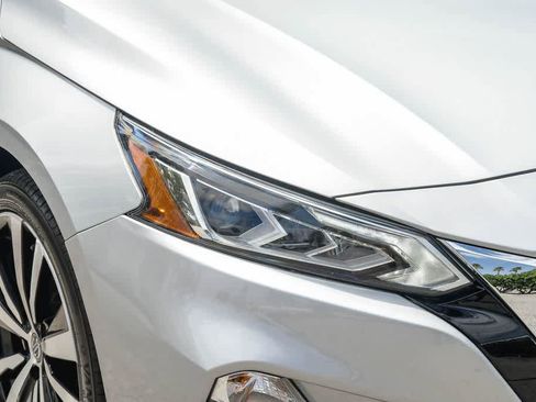 Used 2021 Nissan Altima 2.5 Platinum AWD/4WD image 4