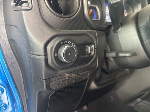 Used 2024 Jeep Wrangler Unlimited Rubicon AWD/4WD image 16