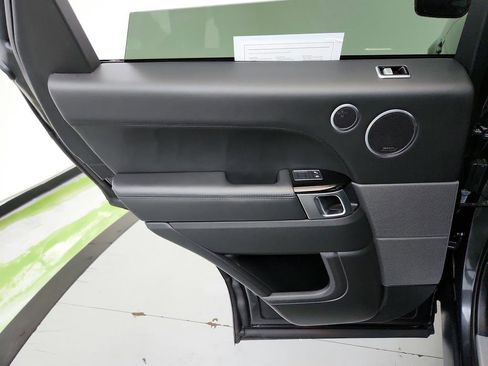 Used 2019 Land Rover Range Rover Sport Supercharged image 25