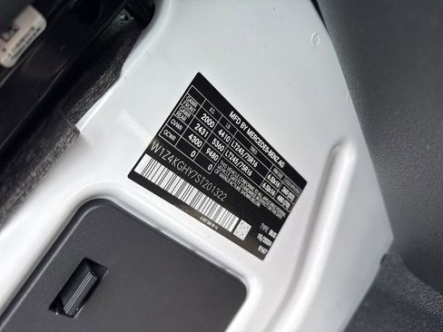 Used 2025 Mercedes-Benz Sprinter 2500 image 31