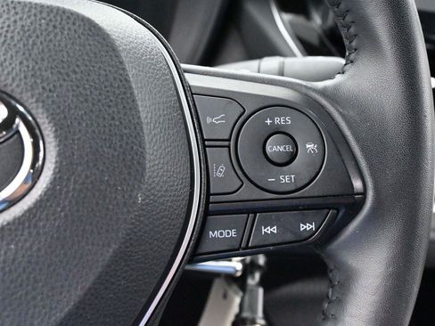 Used 2022 Toyota Corolla SE FWD image 17