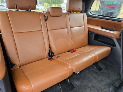 Used 2013 Toyota Sequoia Platinum AWD/4WD image 36