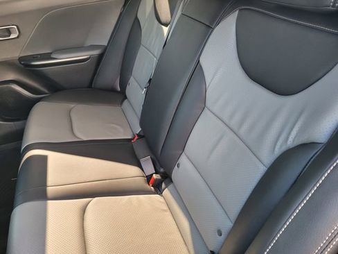 Used 2025 Kia K4 LXS image 13