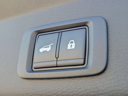 New 2026 Mitsubishi Outlander SE image 12