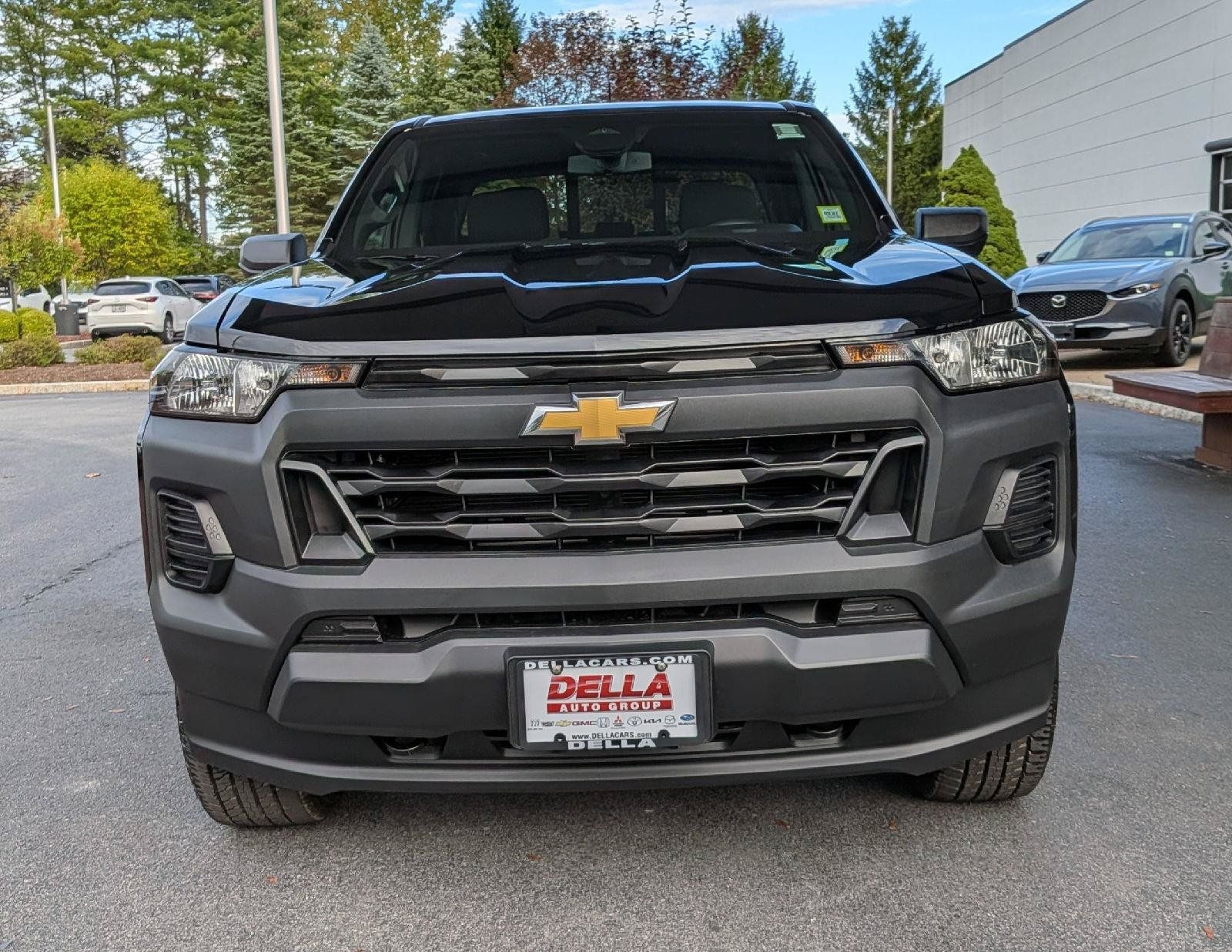 Used 2026 Chevrolet Colorado W/T w/ WT Custom Package AWD/4WD image 2